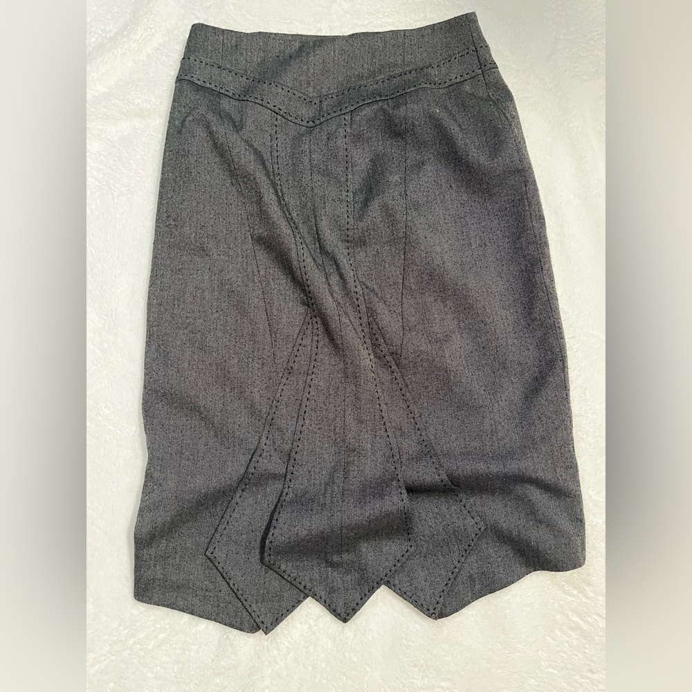 Grey Pencil Skirt Super Cute! Worthington Size 6